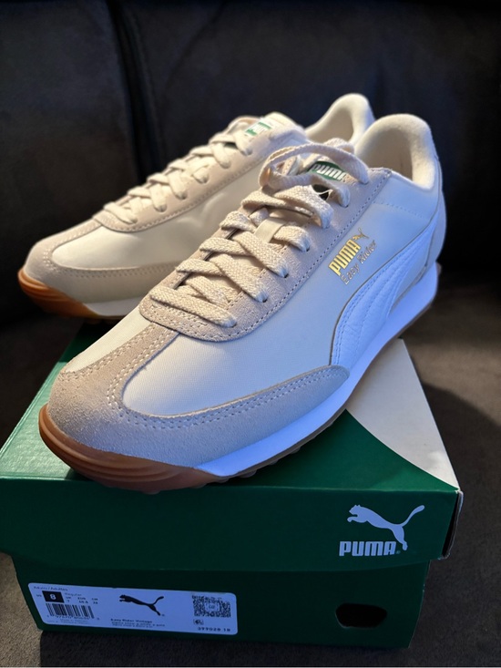 Puma Other - Puma Men's Cream & Gum Classic Runner Sneakers
